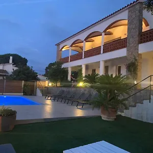 Ty , Pals Spanje