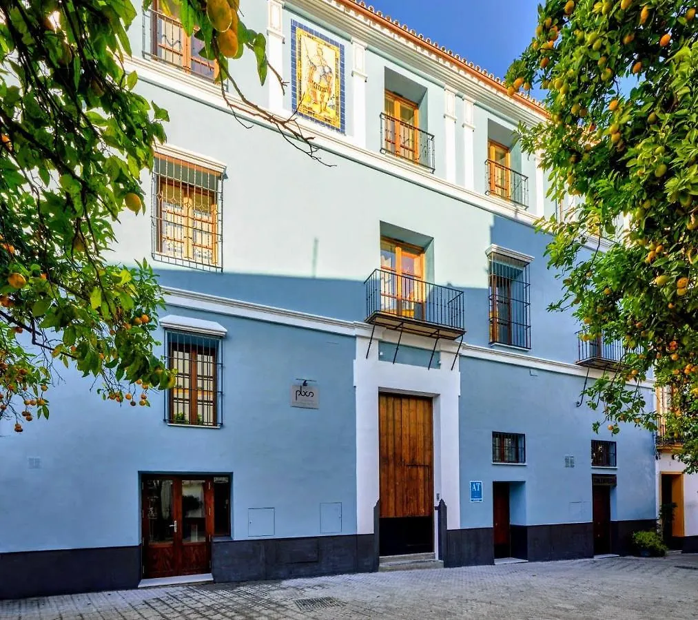 Palacio Del Siglo XVII Frente A Los Jardines De Murillo Sevilla