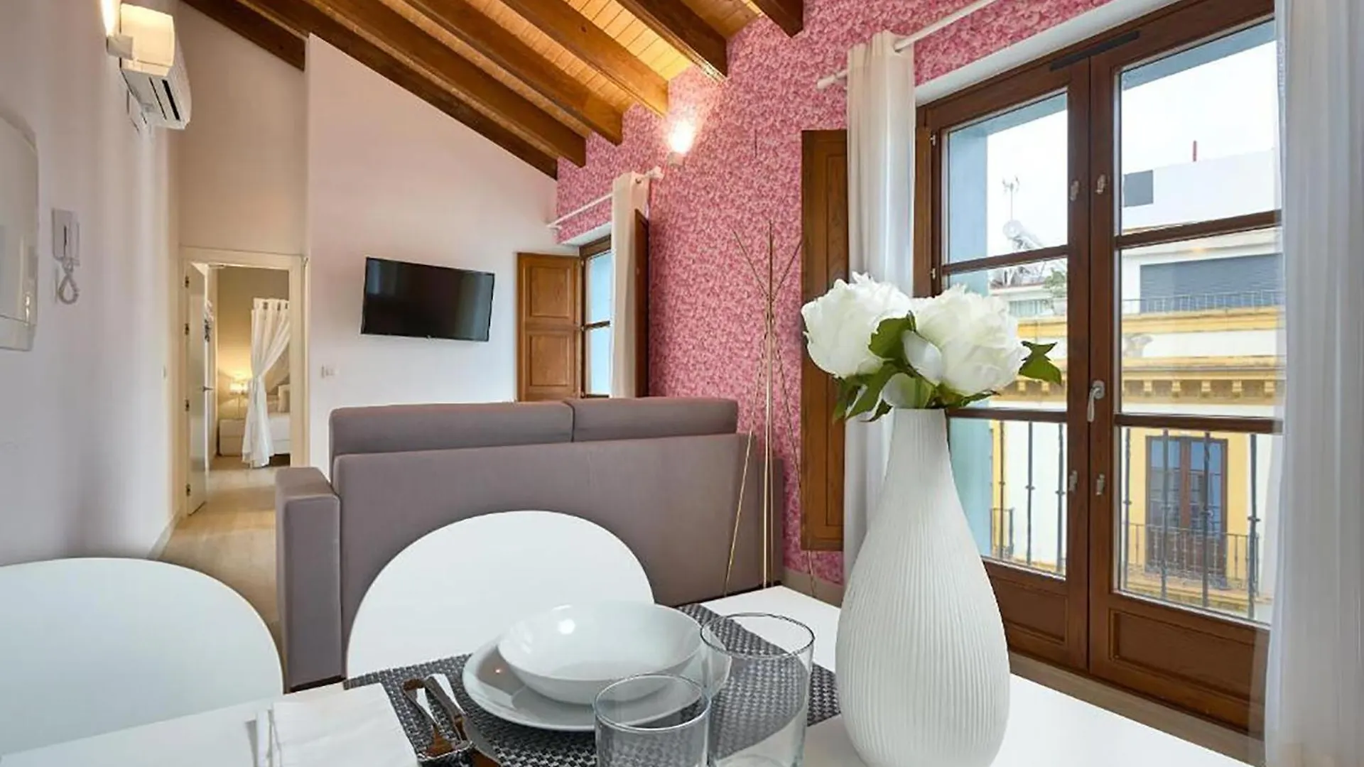 Apartman Palacio Del Siglo XVII Frente A Los Jardines De Murillo Sevilla