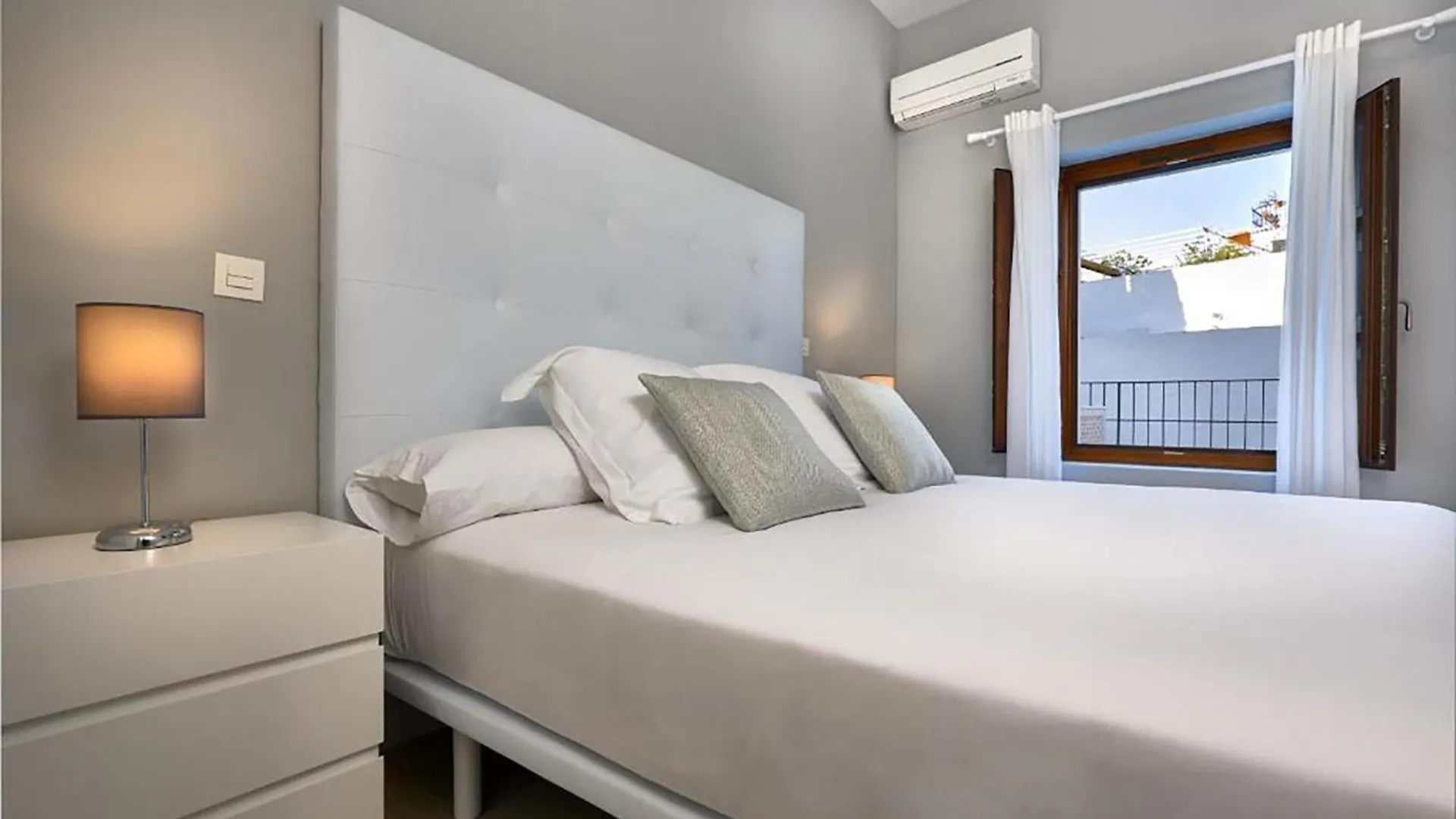 Apartman Palacio Del Siglo XVII Frente A Los Jardines De Murillo Sevilla Spanyolország
